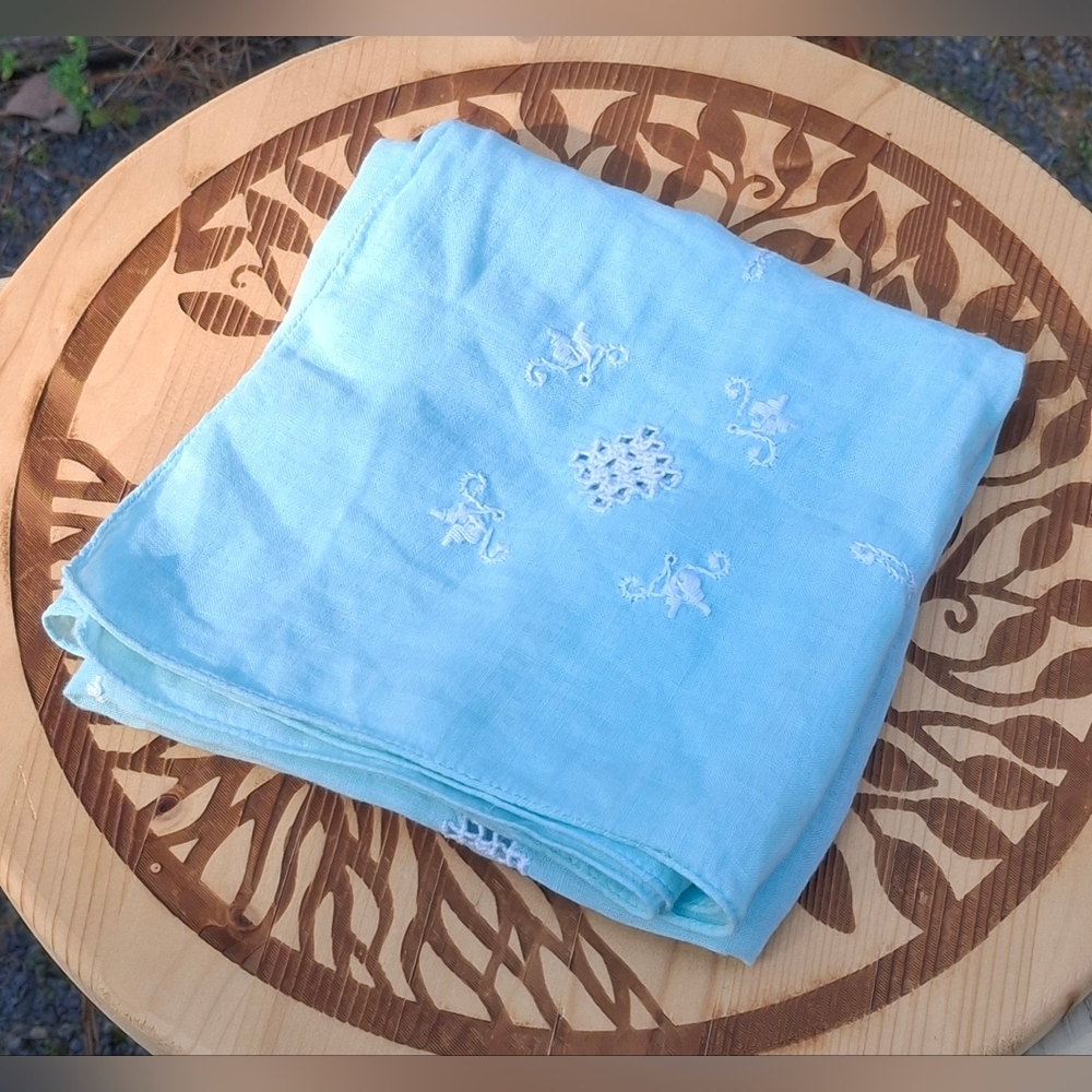 Vintage Blue Linen/Cotton White Floral Embroidered Square Table Cloth 32×32